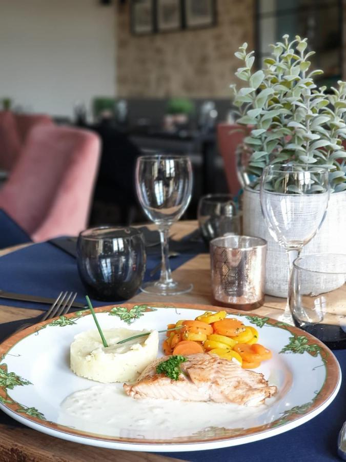 Hotel Restaurant L'Epicurien Valognes Zewnętrze zdjęcie